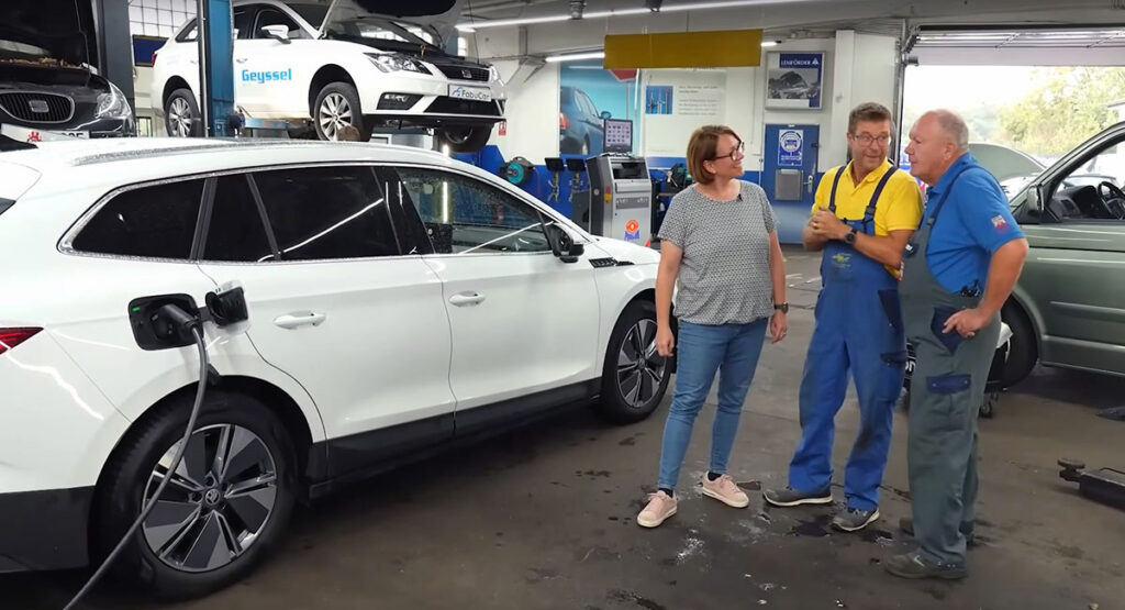 Skoda Enyaq testet by Die Autodoktoren